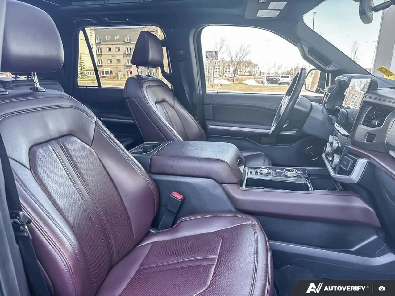 Ford Expedition снимка Ford Expedition