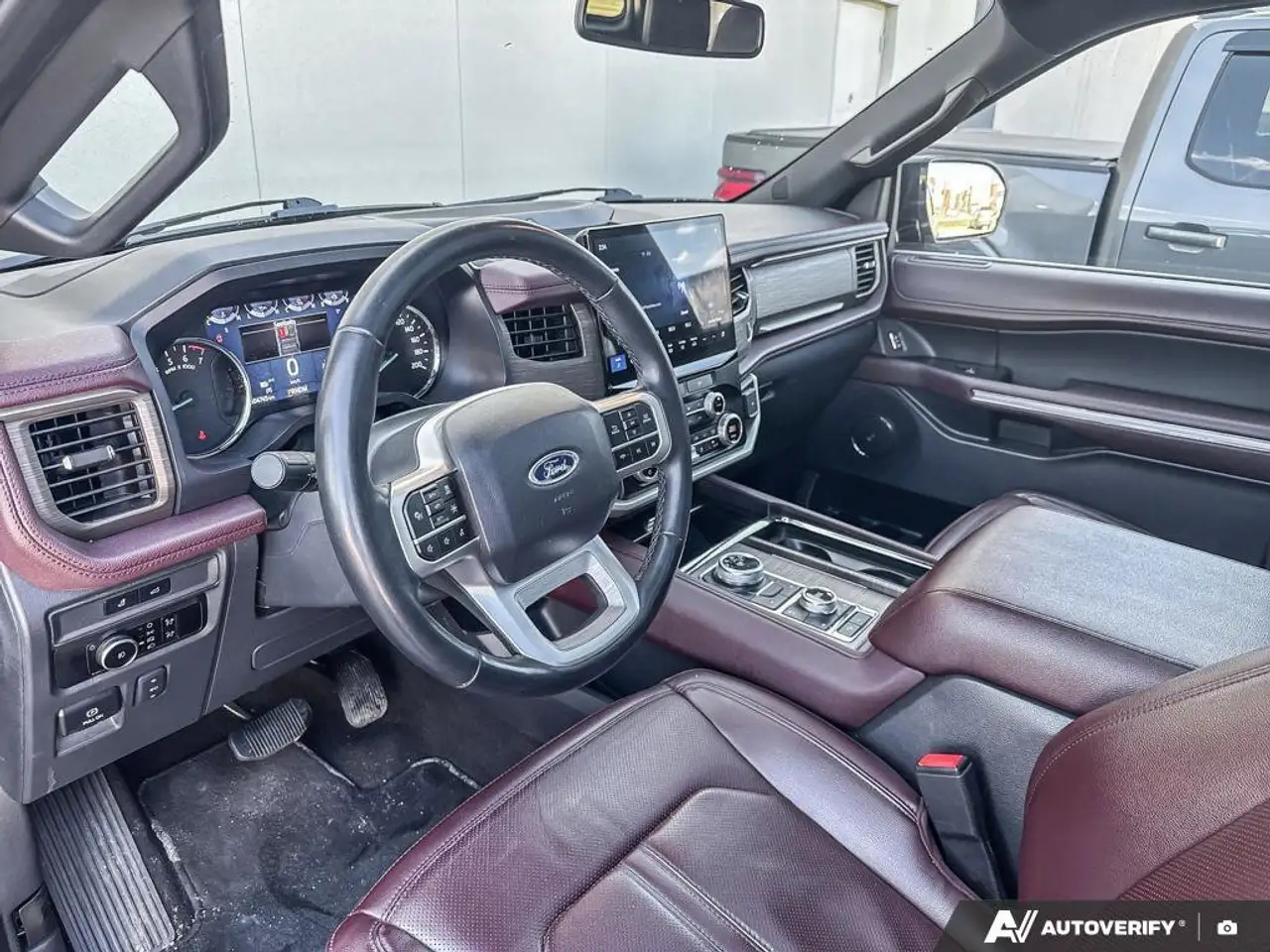 Ford Expedition снимка Ford Expedition