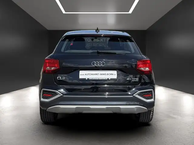 Audi Q2 view 9