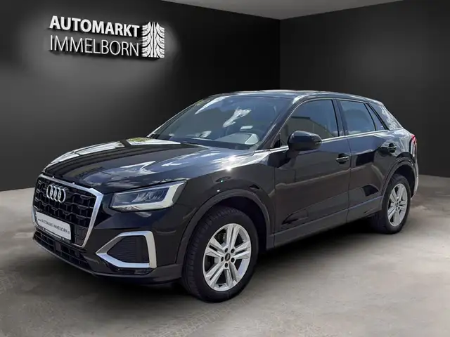 Audi Q2 view 4