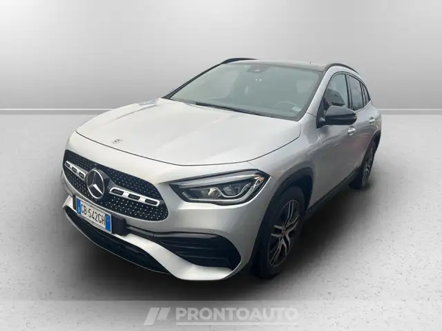 Mercedes-Benz GLA 200 200 d premium 4matic auto