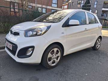 Picanto 1.0i Lounge 81000KM!!!
