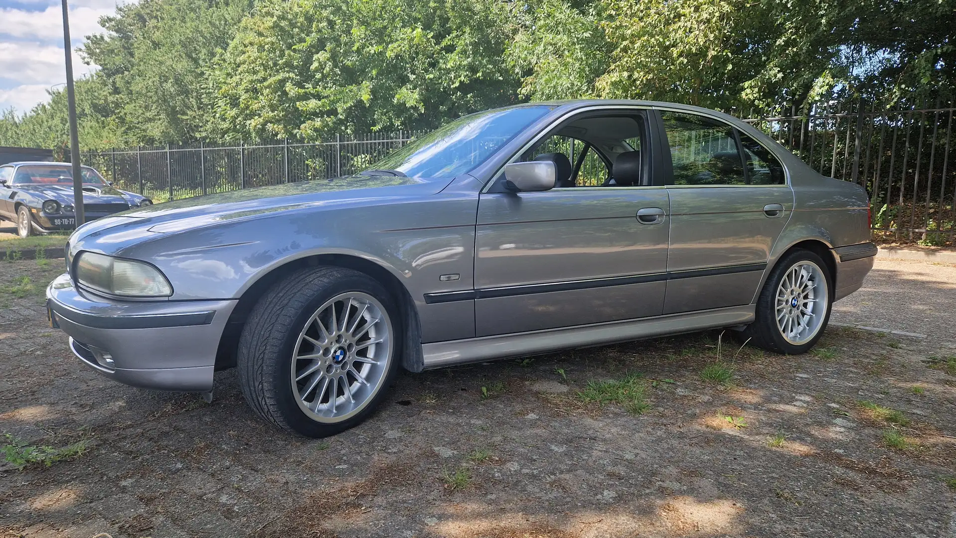 BMW 523 523 523i Executive Zilver - 2