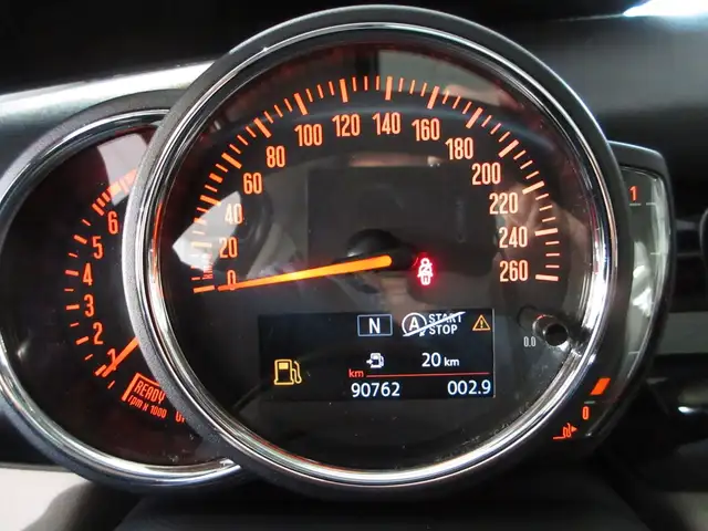 Mini Cooper Cooper view 9