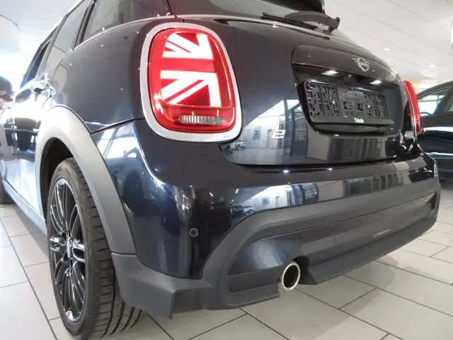 Mini Cooper Cooper view 4