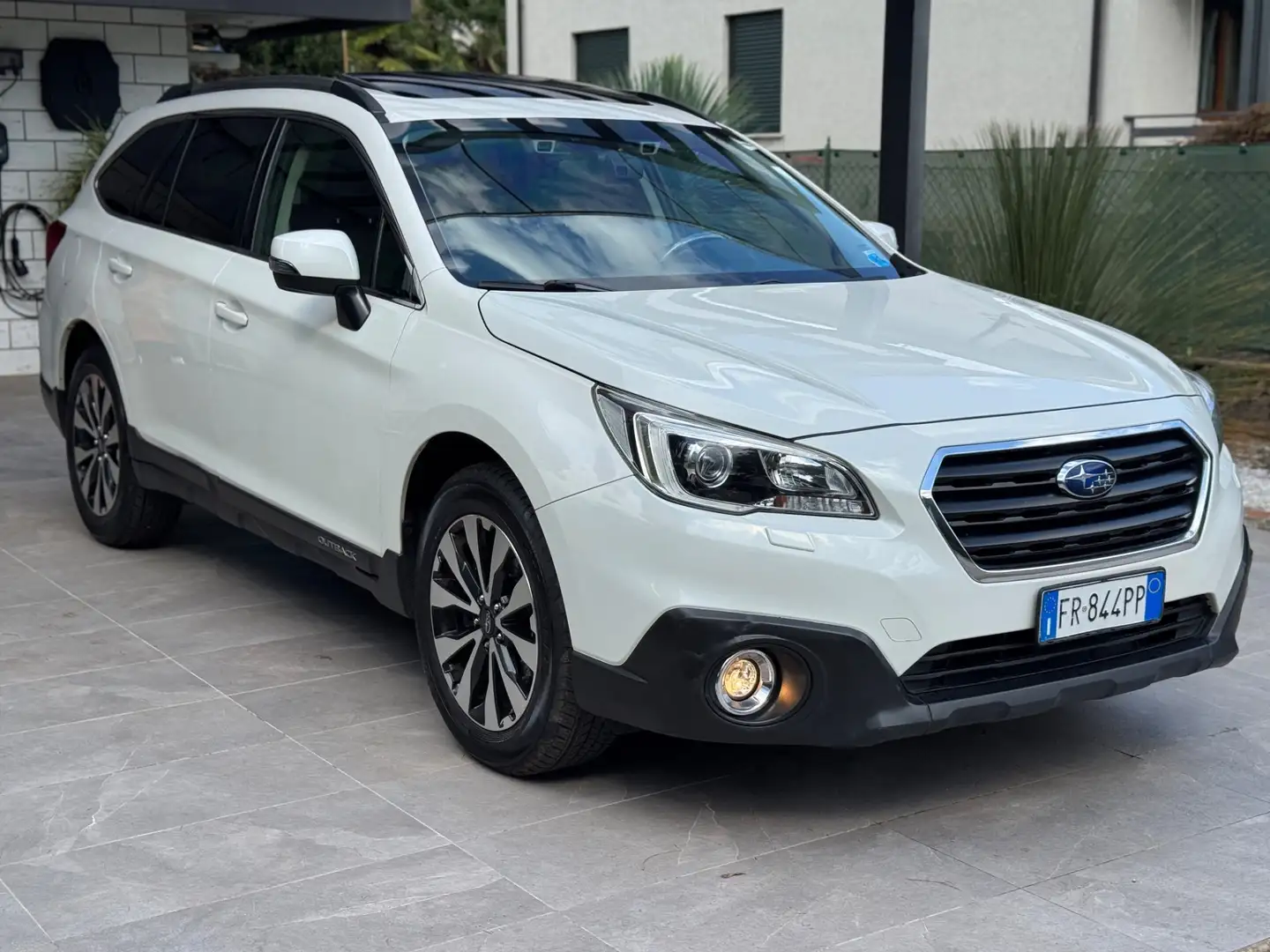 Subaru OUTBACK Outback 2.0d Lineartronic Unlimited Bianco - 2