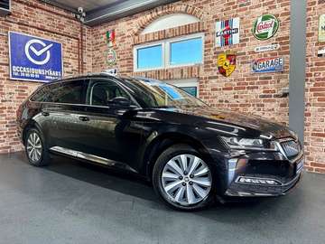 Superb Combi 2.0 150cv STYLE Navig/SiègCh/ClimaA
