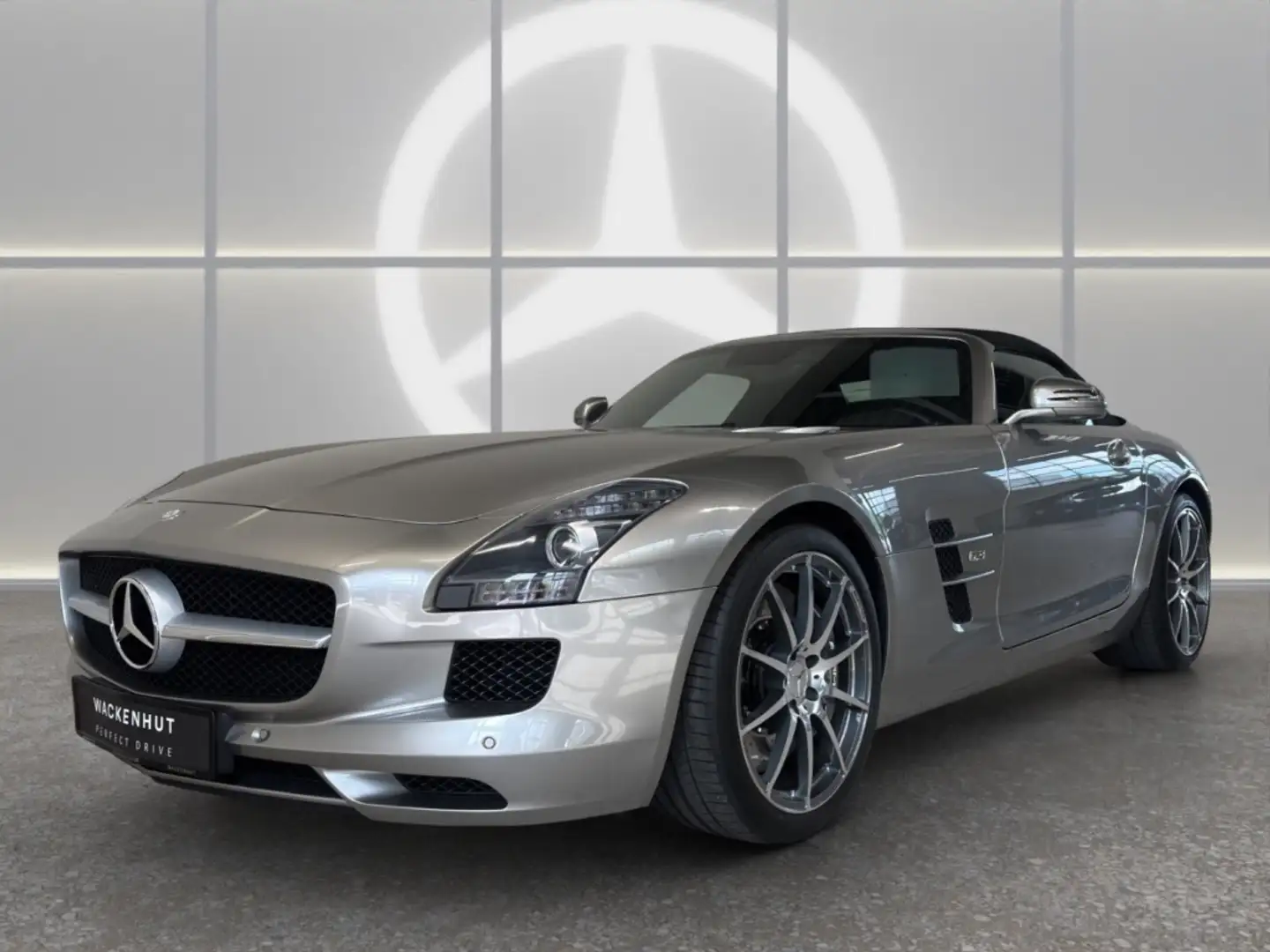 Mercedes-Benz SLS AMG Roadster RFK+BURM+COMAND+TOTW+PERF.LENKR Silber - 1