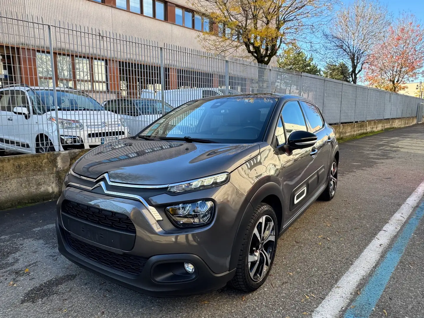 Citroen C3 C3 1.2 puretech Shine Pack " OTTIMO PREZZO " Gris - 1