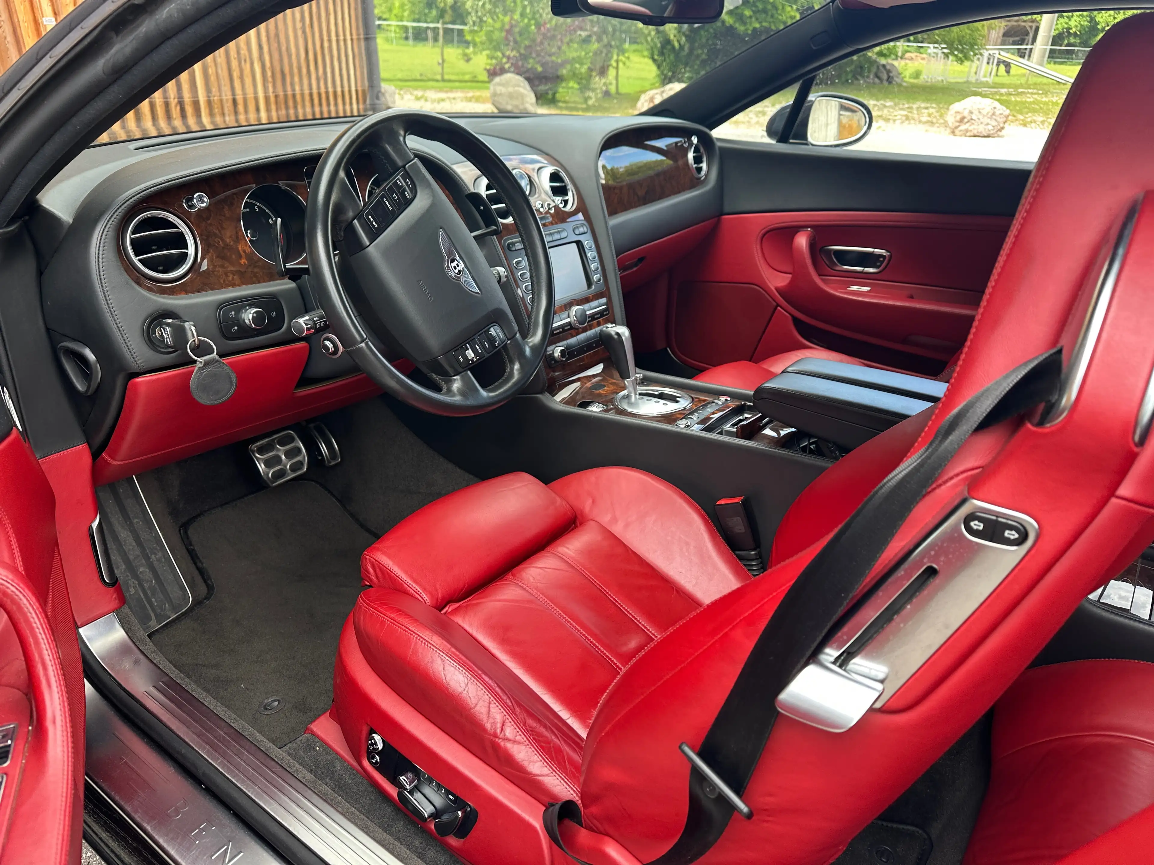 Bentley Continental GT W12 — photo 9