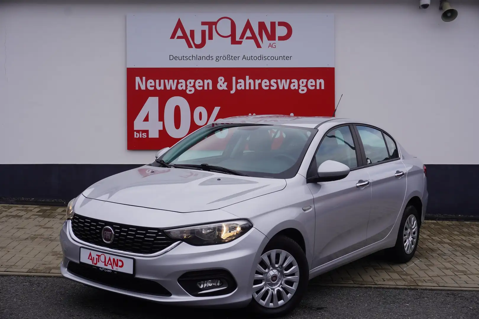 Fiat Tipo Limousine 1.4 16V Klima PDC Bluetooth Silber - 2