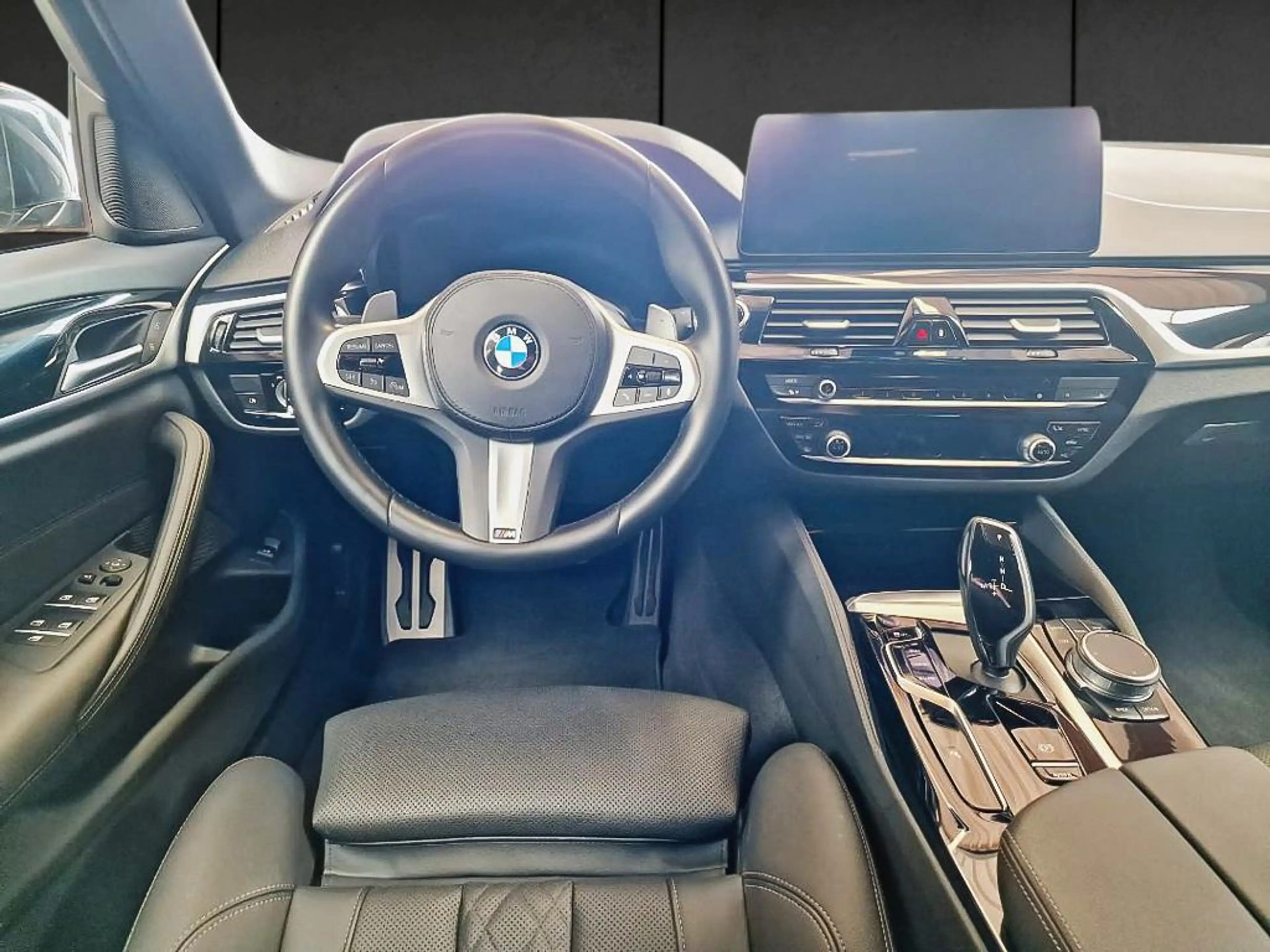 BMW 540 d xDrive Tour M Sport HeadUp AHK Kamera DA SH — photo 8