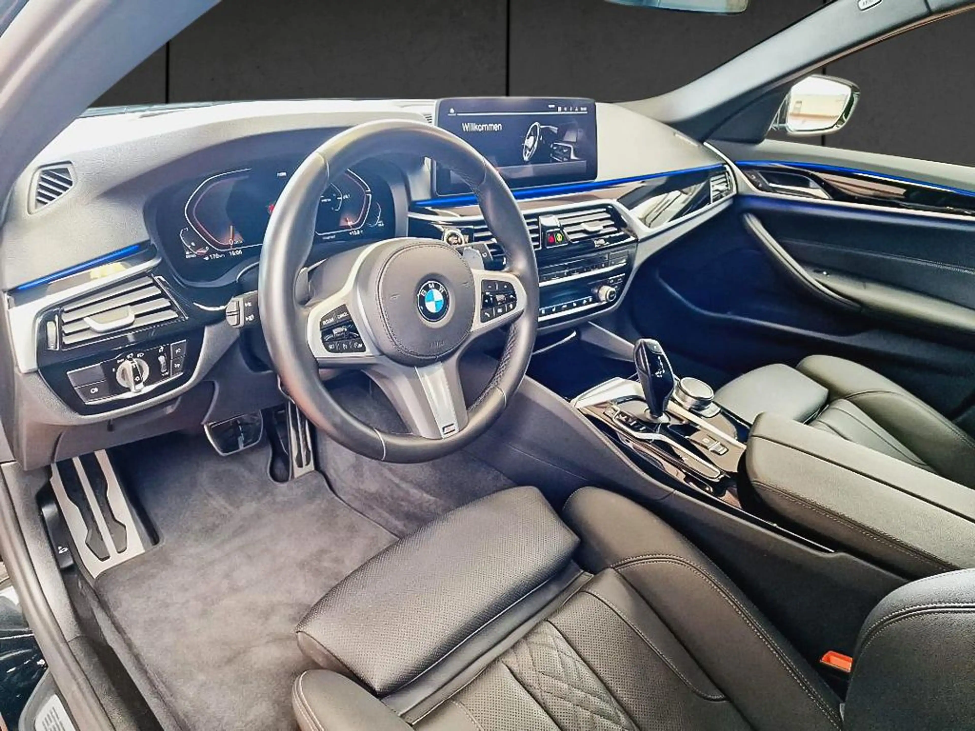 BMW 540 d xDrive Tour M Sport HeadUp AHK Kamera DA SH — photo 6