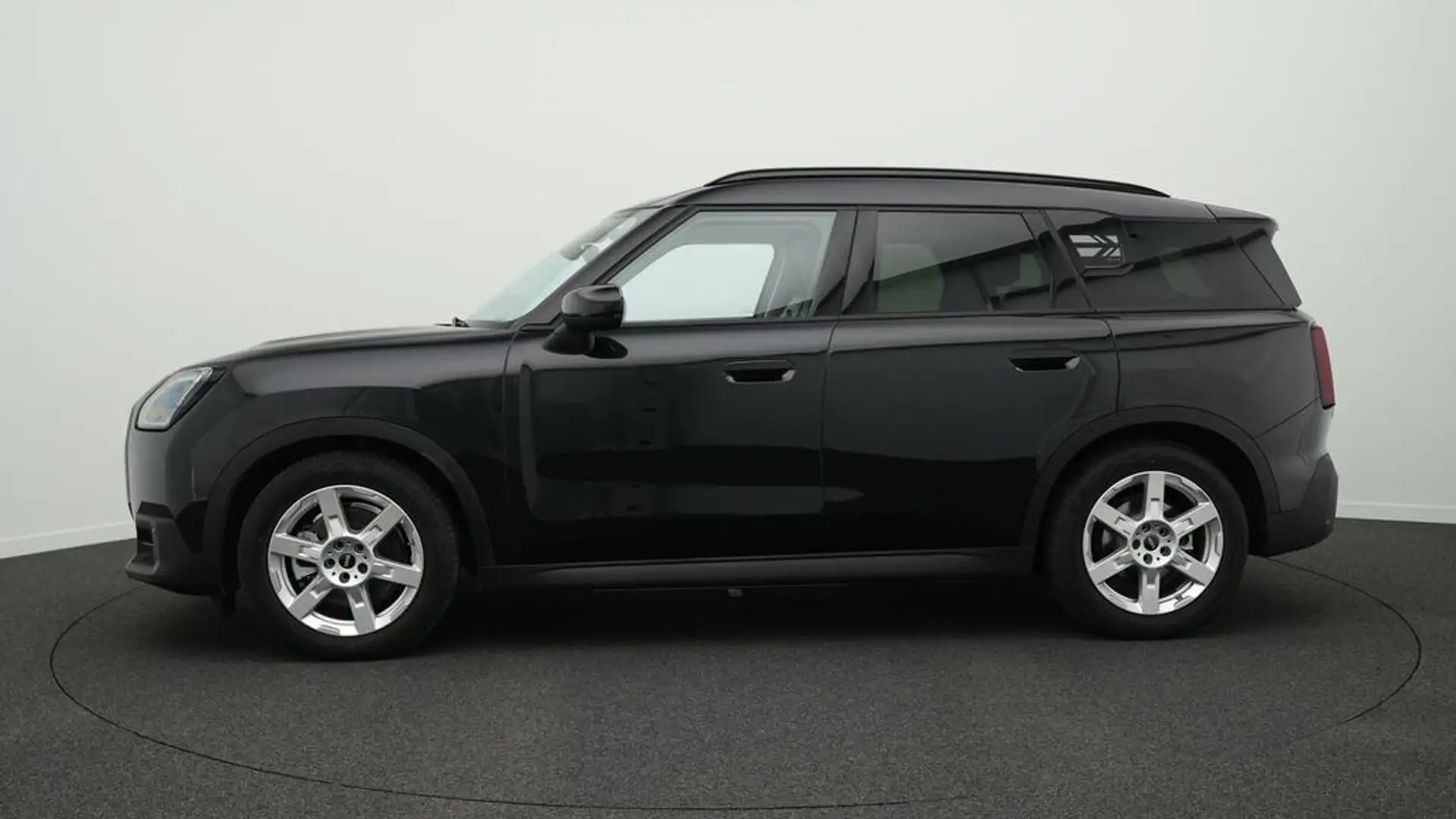 MINI Countryman SE All4 Classic Trim Noir - 2