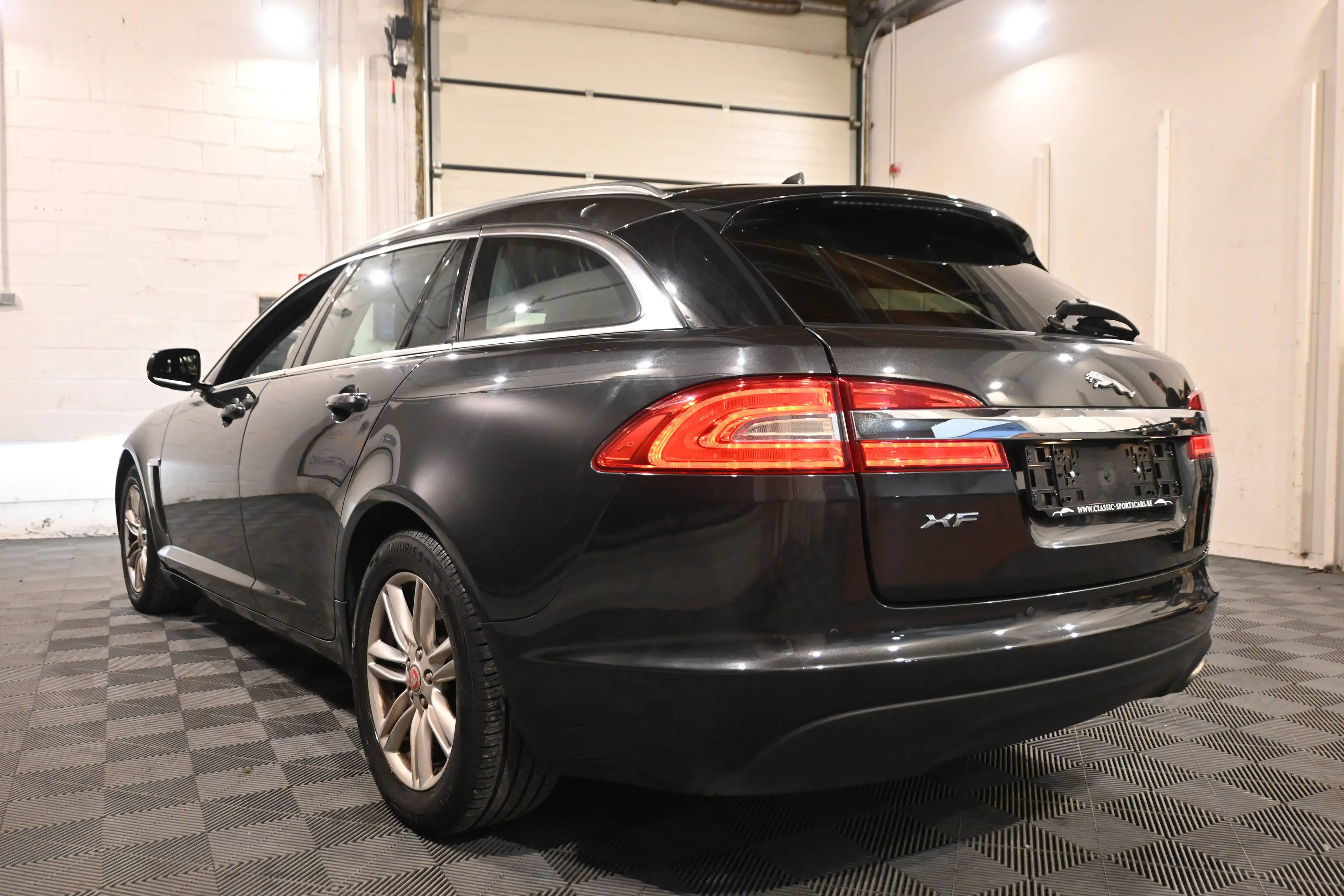 Jaguar XF XF SW 2.2 D  / BREAK / AUTO / CUIR / GPS NAVI / CAMERA / PDC !! — photo 8