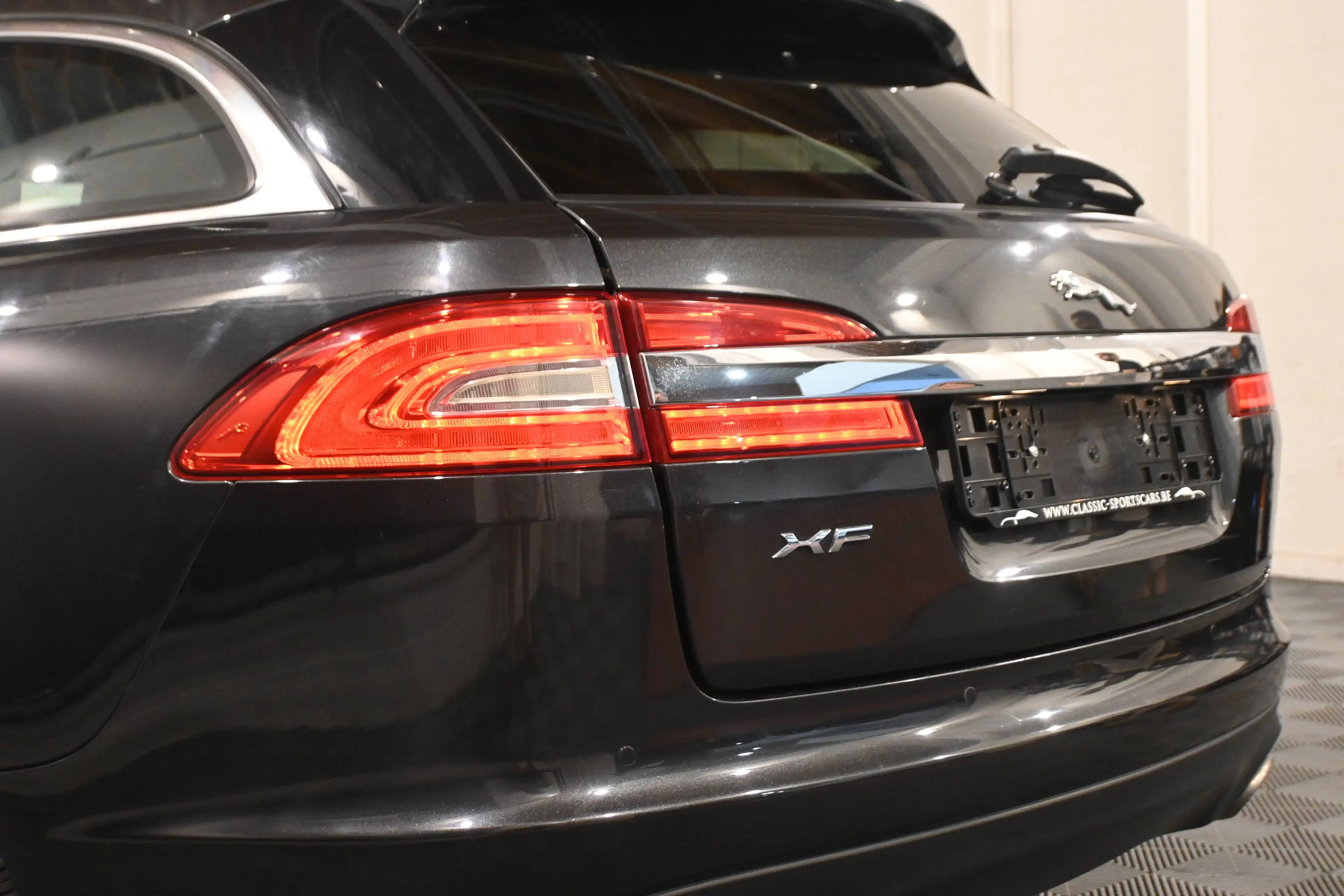 Jaguar XF XF SW 2.2 D  / BREAK / AUTO / CUIR / GPS NAVI / CAMERA / PDC !! — photo 9