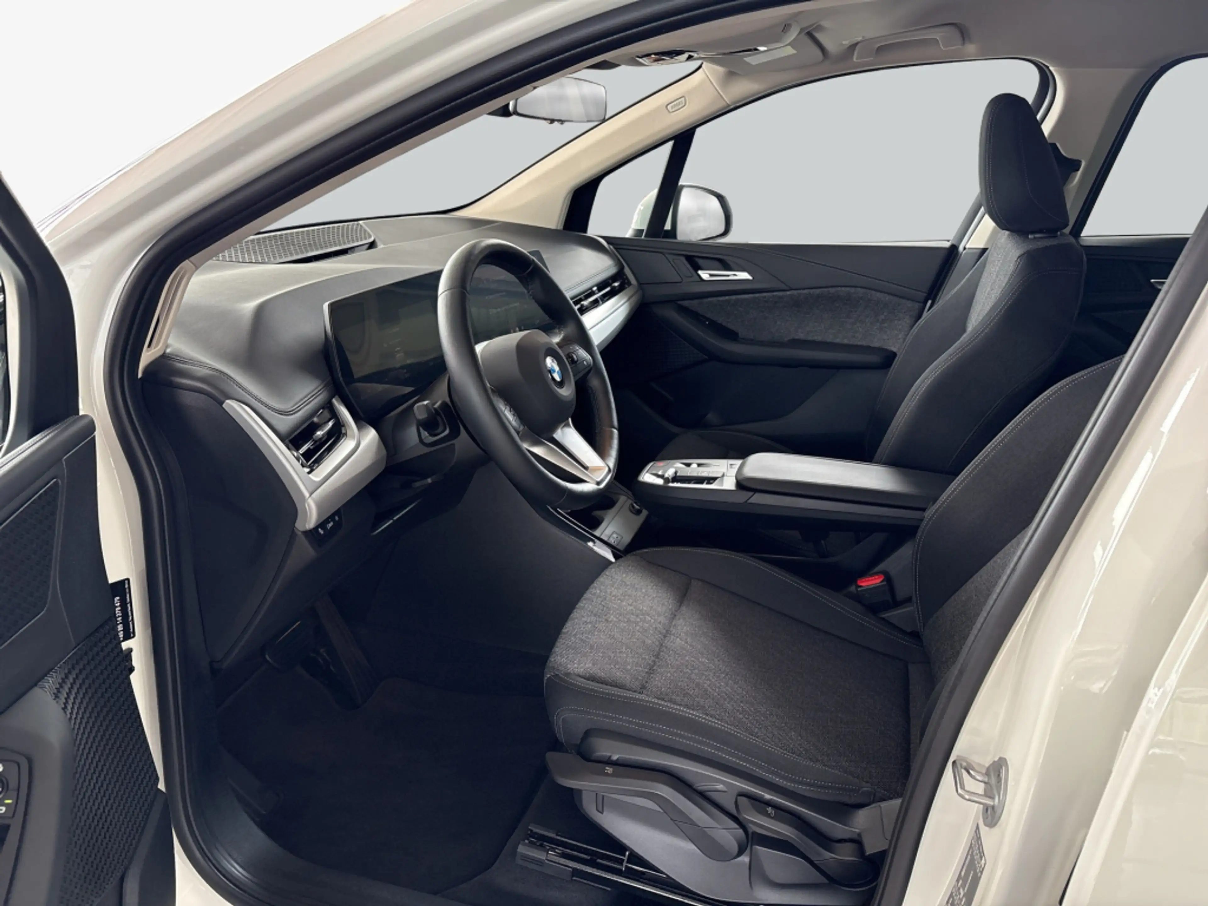 BMW 220 220d Active Tourer Aut. LED* AHK* — photo 10