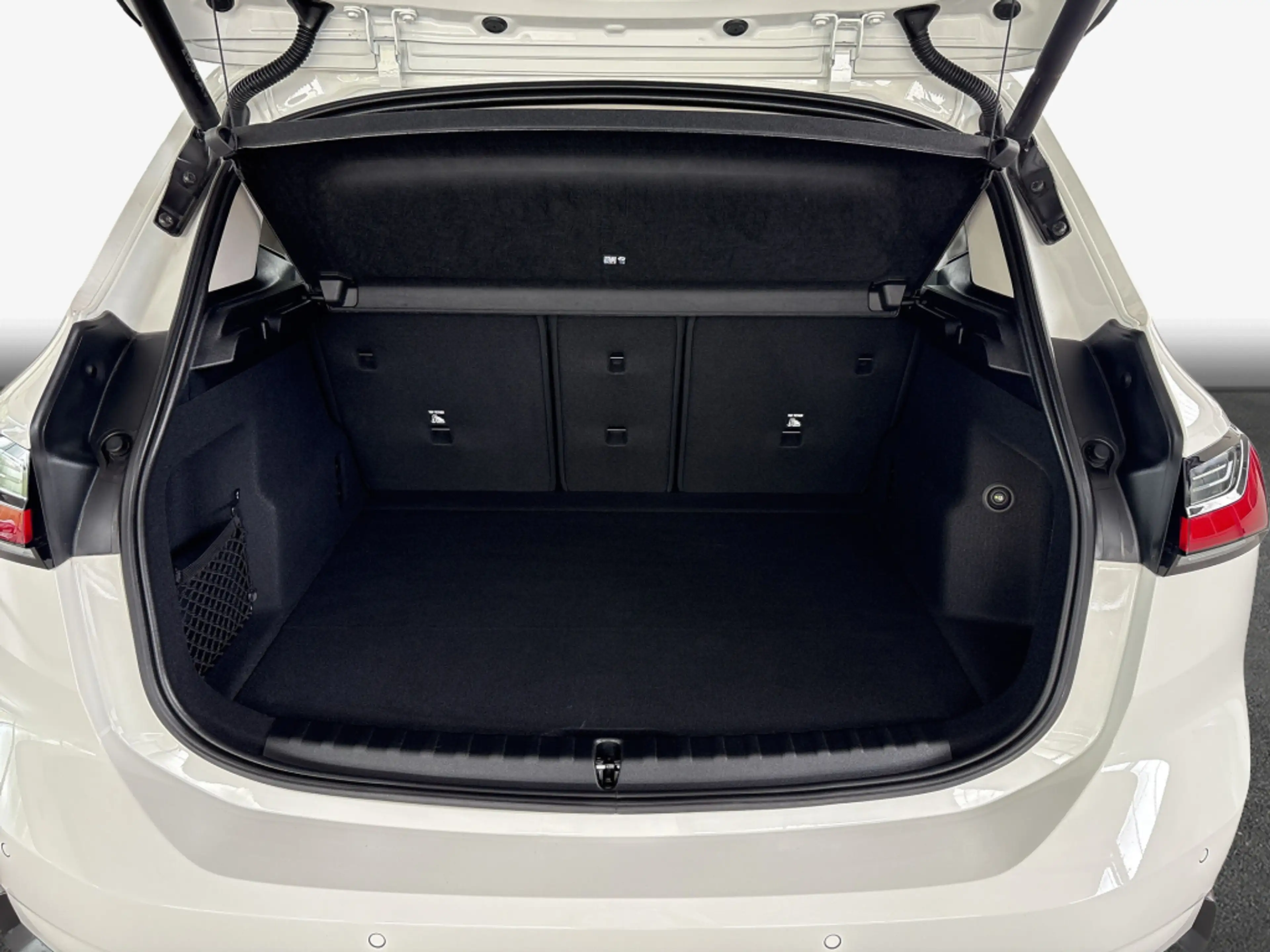 BMW 220 220d Active Tourer Aut. LED* AHK* — photo 9