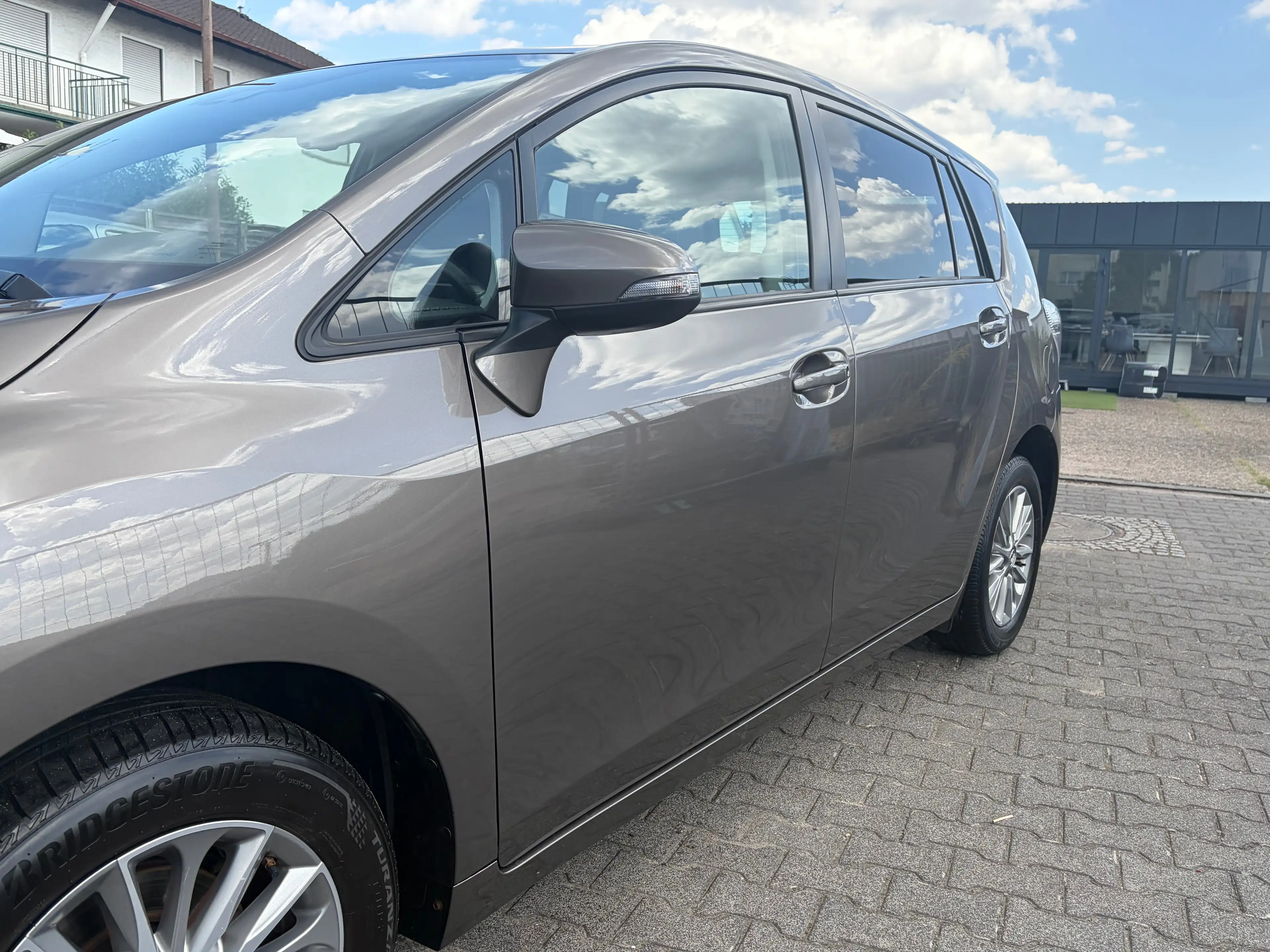 Toyota Verso Kamera*AHK*SHZ*Temp.*Navi*BT*HU/AU Neu*Klima — photo 3