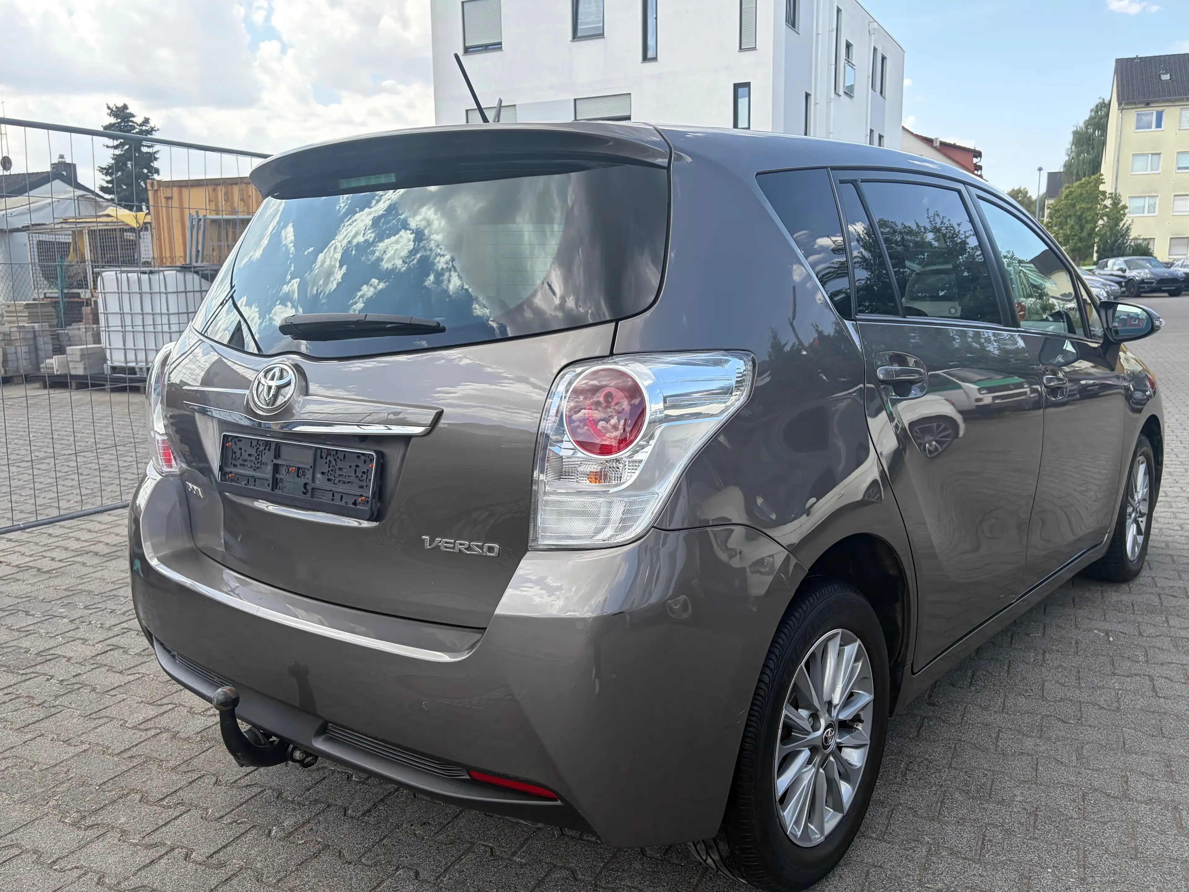 Toyota Verso Kamera*AHK*SHZ*Temp.*Navi*BT*HU/AU Neu*Klima — photo 8