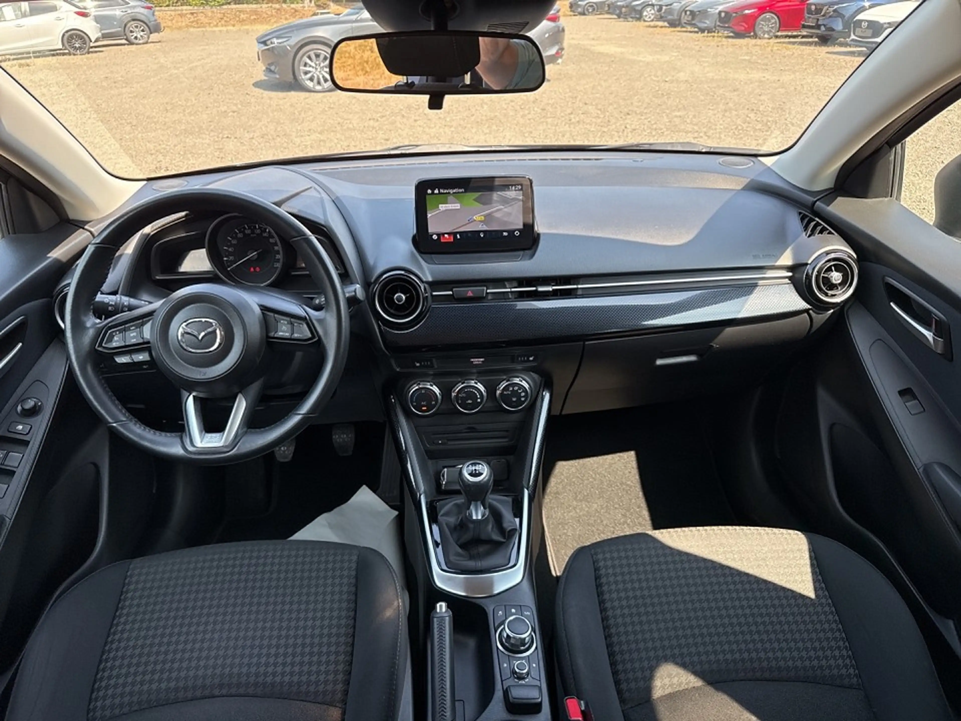Mazda 2 SKYACTIV-G 90 66 kW (90 PS) Kizoku Navi — photo 6