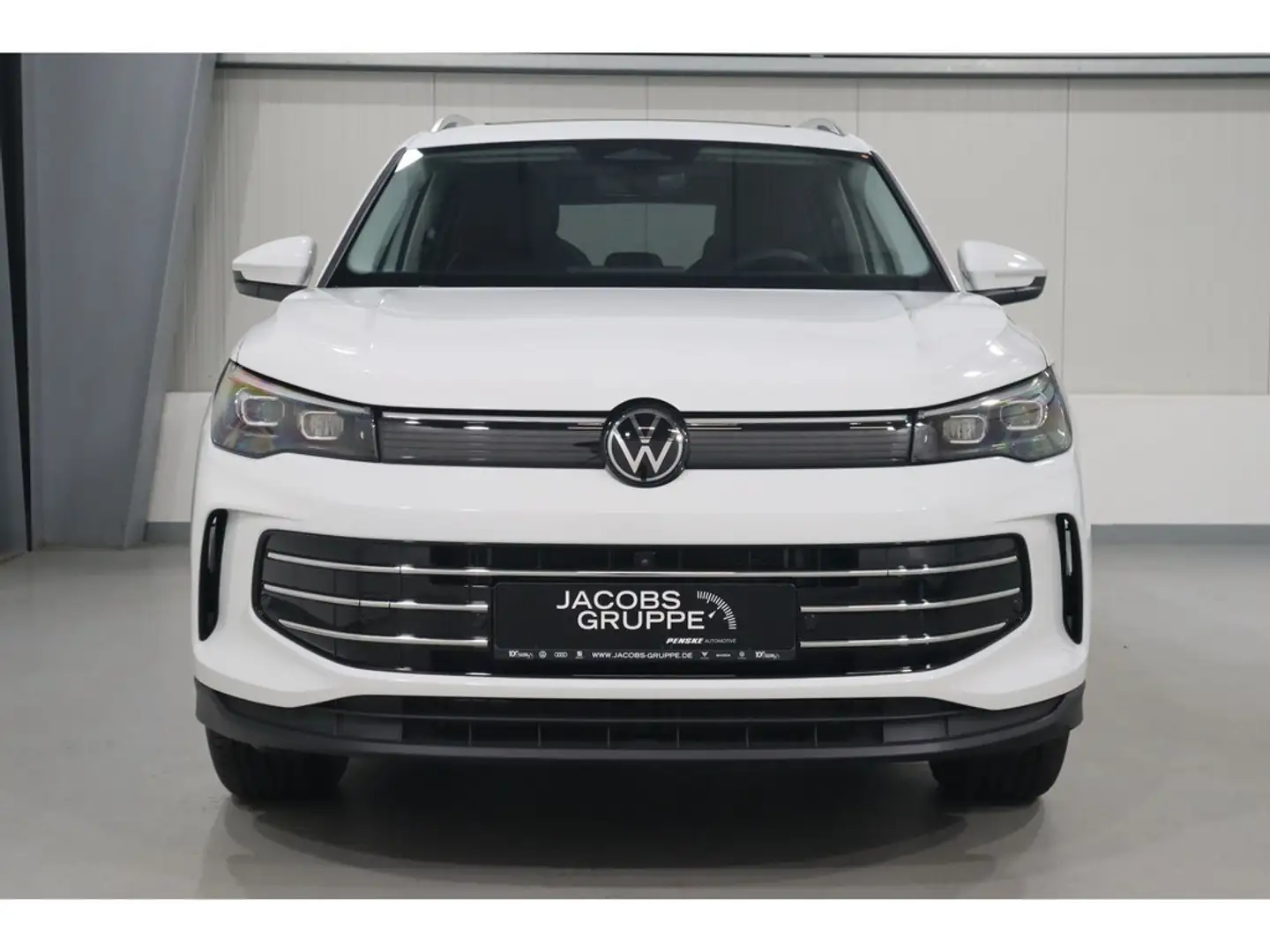 Volkswagen Tiguan Elegance 2.0 TDI Neupreis. 62.030EUR incl. Überführung Weiß - 2