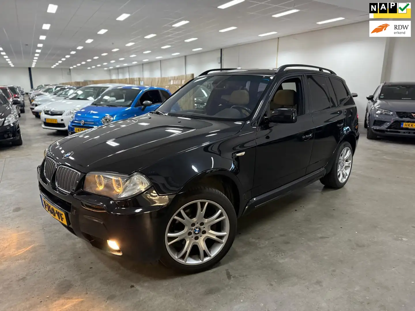 BMW X3 3.0si / PANORAMADAK / AUTOMAAT / NETTE AUTO Zwart - 1