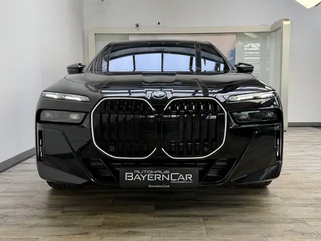 BMW 7 Series view 2