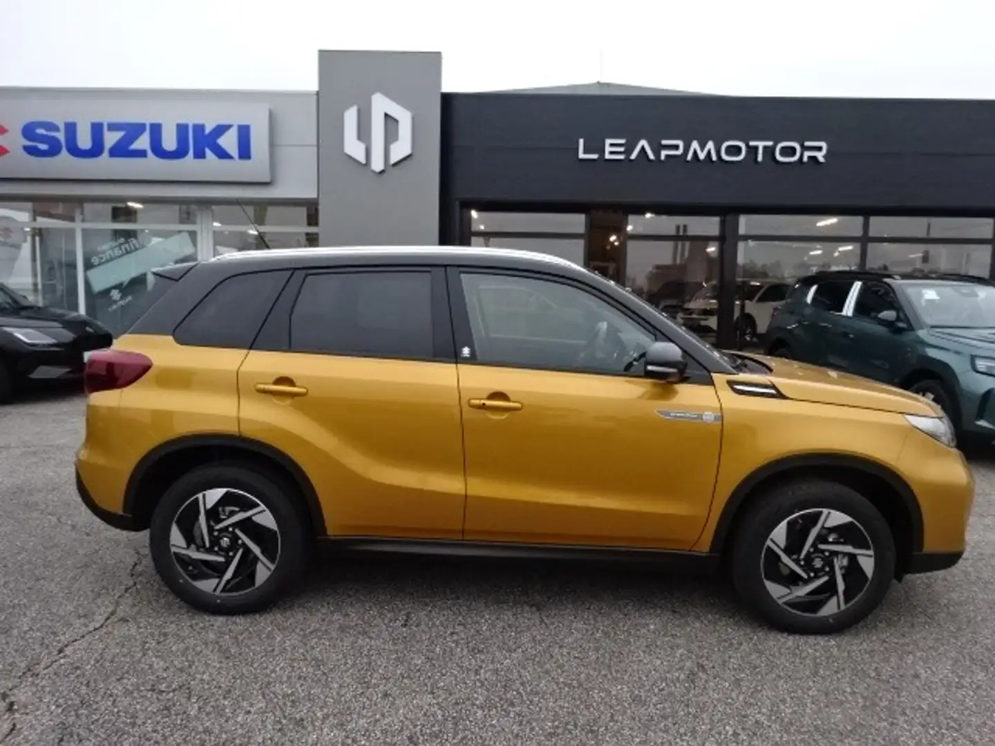 Suzuki Vitara 1,4 Hybrid ALLGRIP flash Aut. Gold - 1