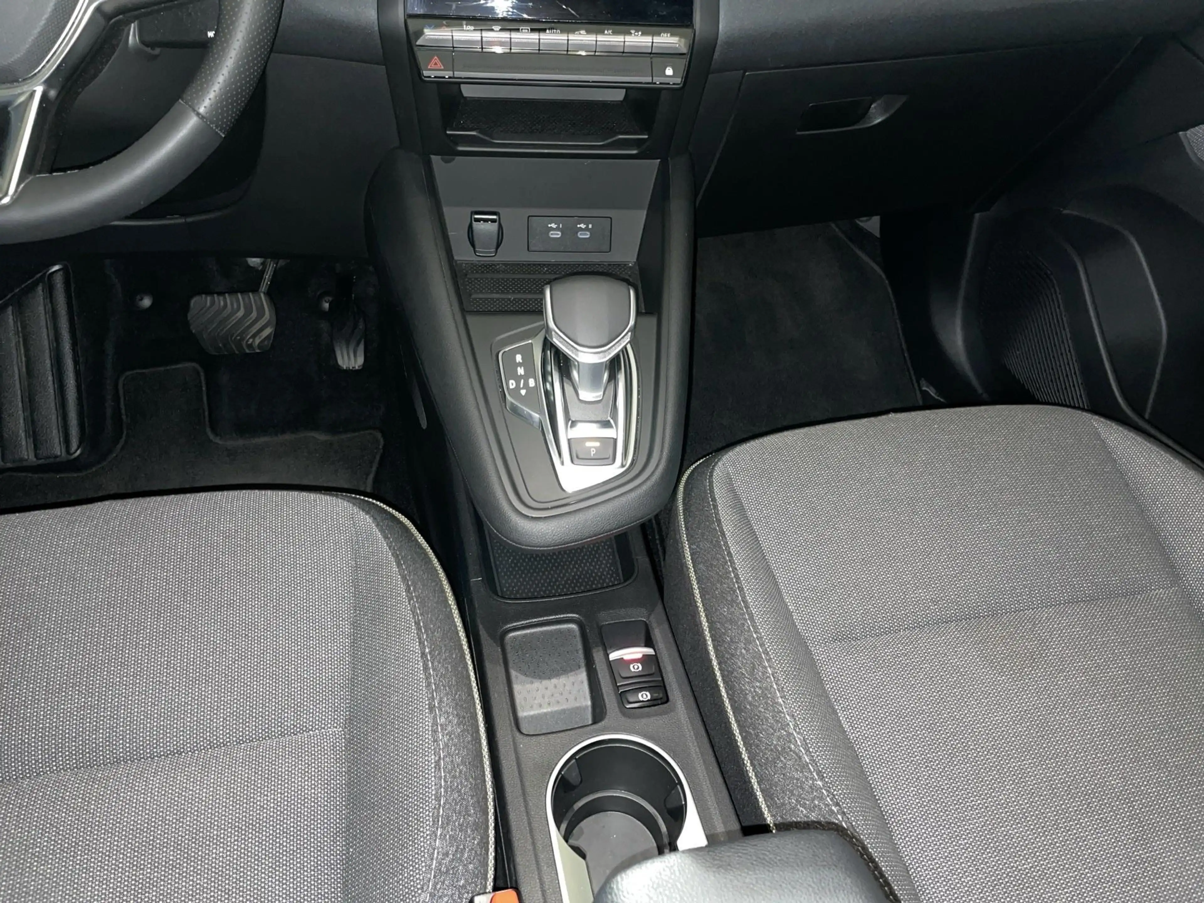 Renault Symbioz 1.6 E-Tech full hybrid 145 Techno — photo 10