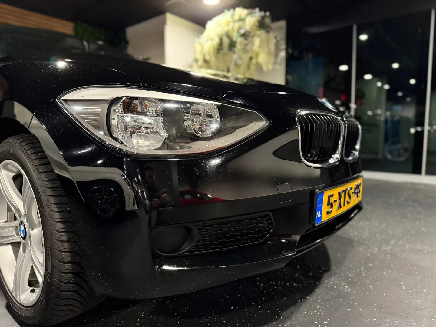 BMW 114 1-serie 114i EDE AIRCO - PDC - NWE APK - KEURIG ON Zwart - 2