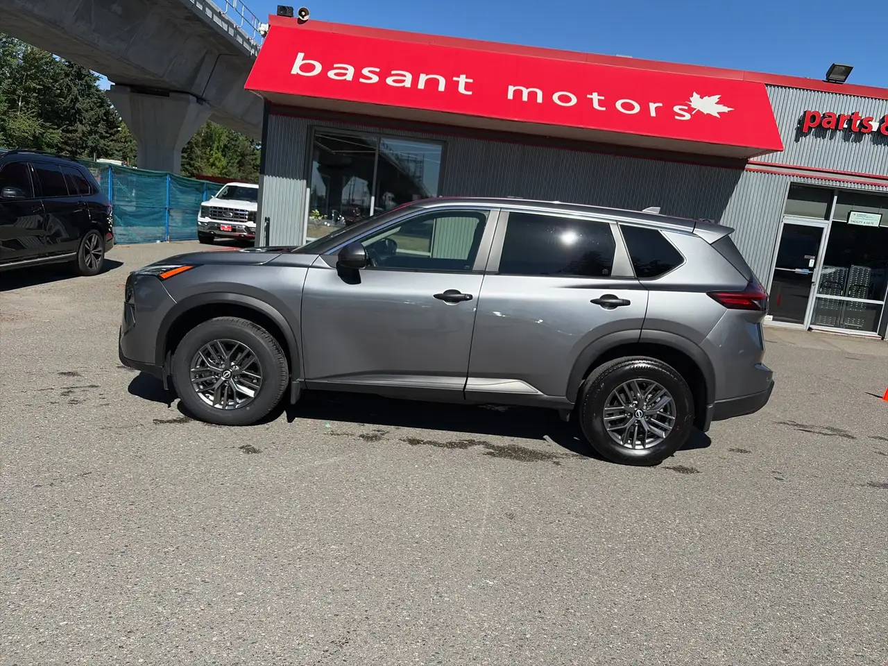 Nissan Rogue снимка Nissan Rogue