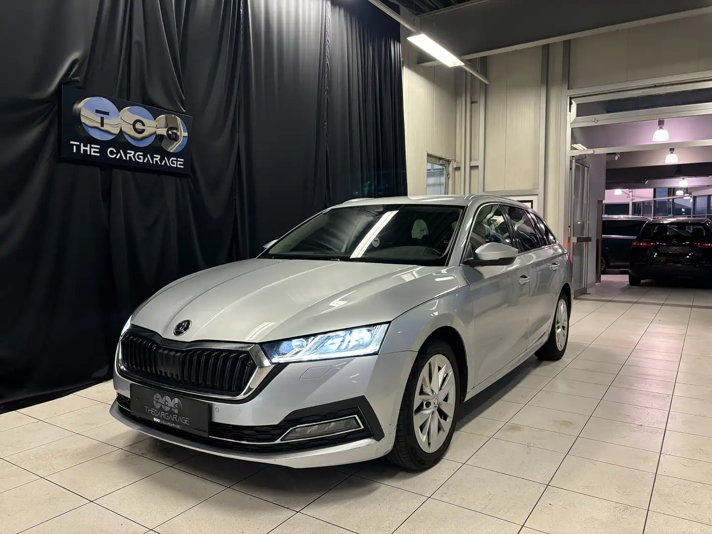 Skoda Octavia Style 2,0 TDI Gris - 1