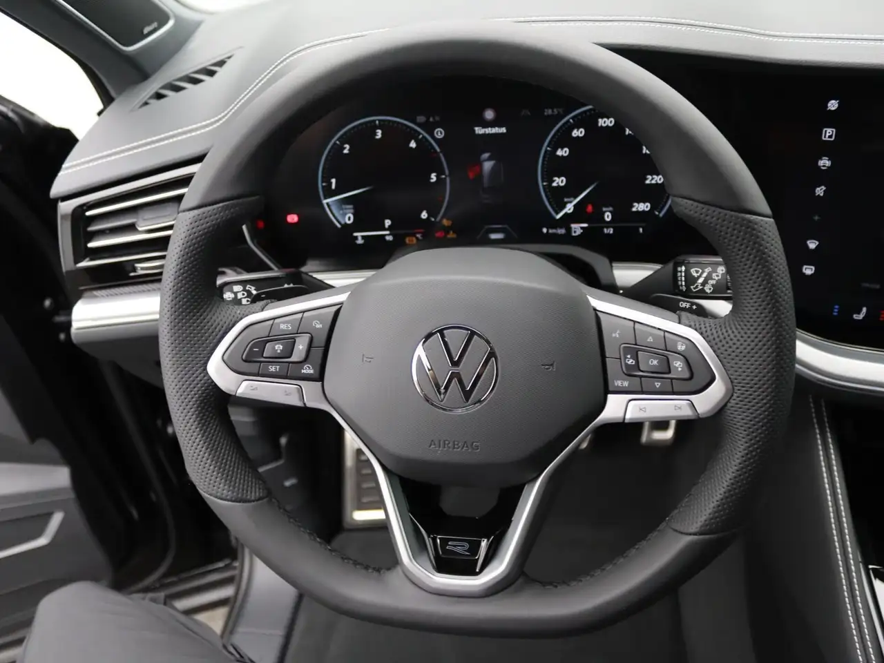 Volkswagen Touareg R-Line Black 3.0 TDI 4M DSG / Pano, AHK 11