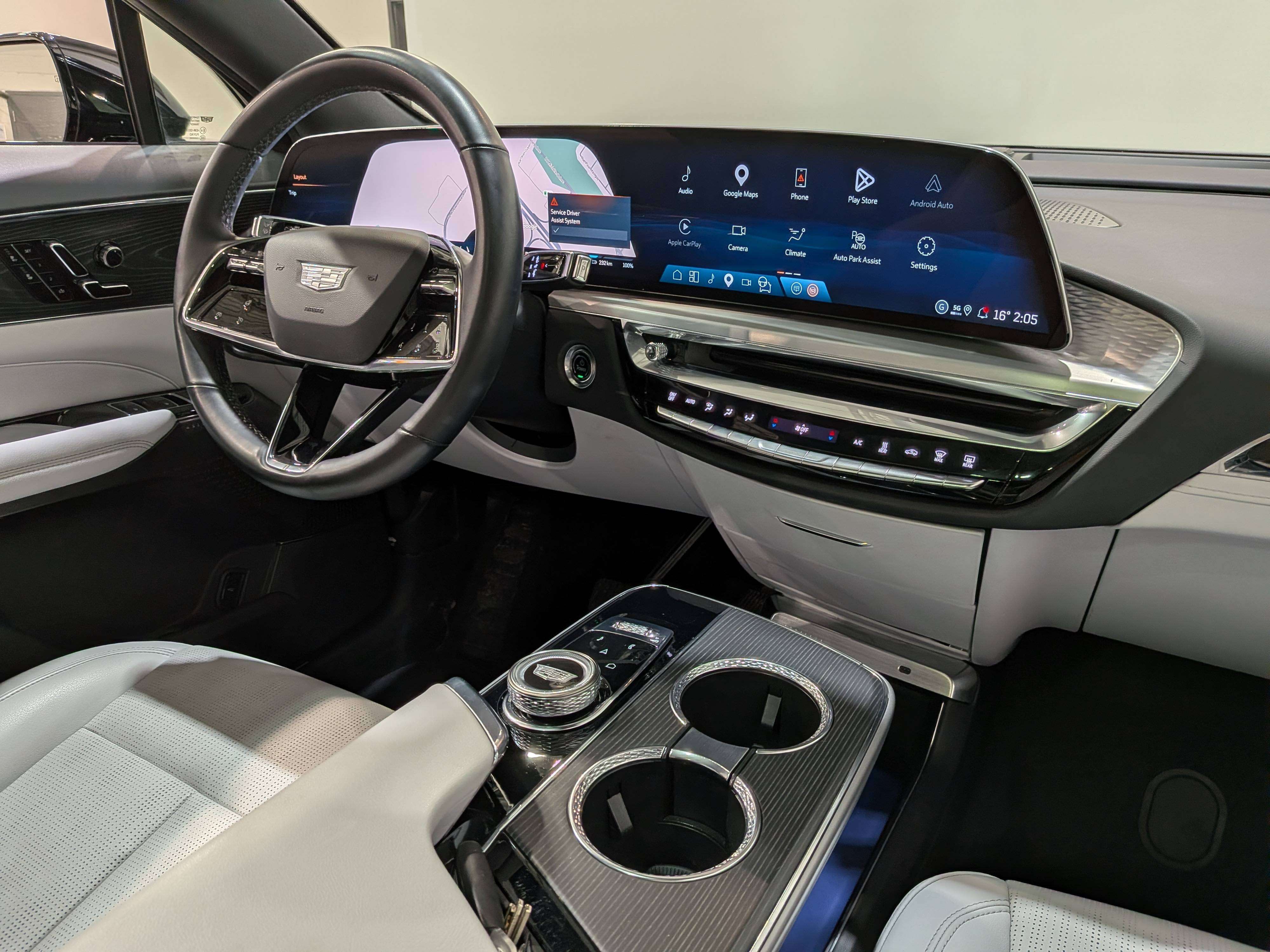 Cadillac LYRIQ 2024