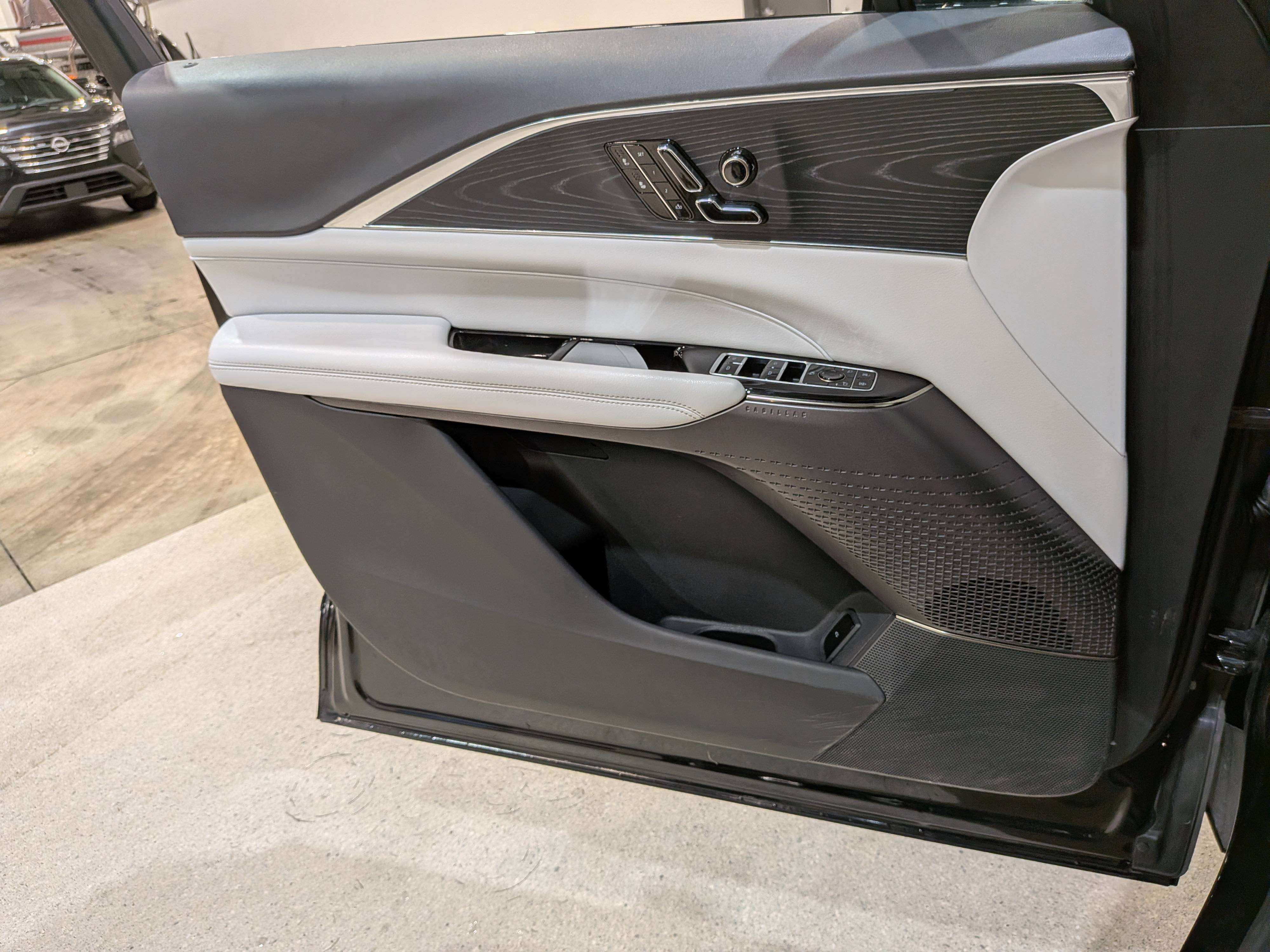 Cadillac LYRIQ 2024