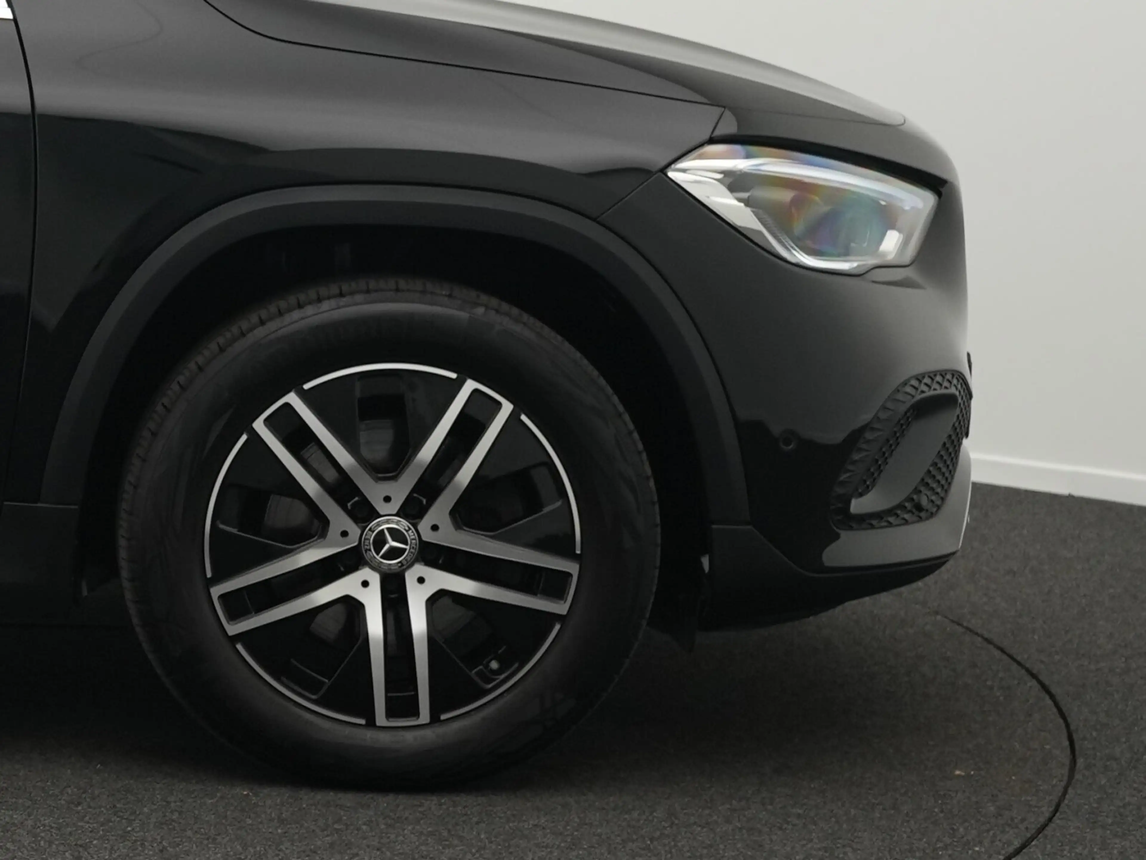 Mercedes-Benz GLA 250 GLA 250 4MATIC Progressive-Line Multi+360°+Apple — photo 8
