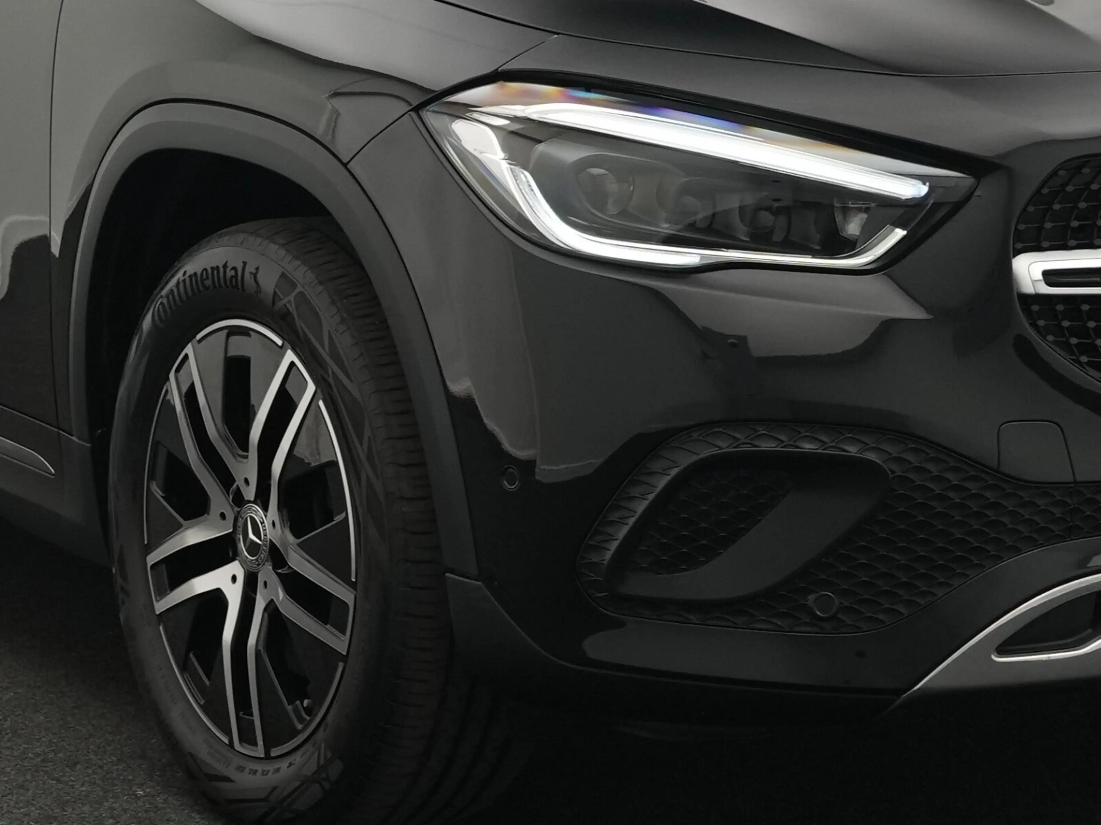 Mercedes-Benz GLA 250 GLA 250 4MATIC Progressive-Line Multi+360°+Apple — photo 9