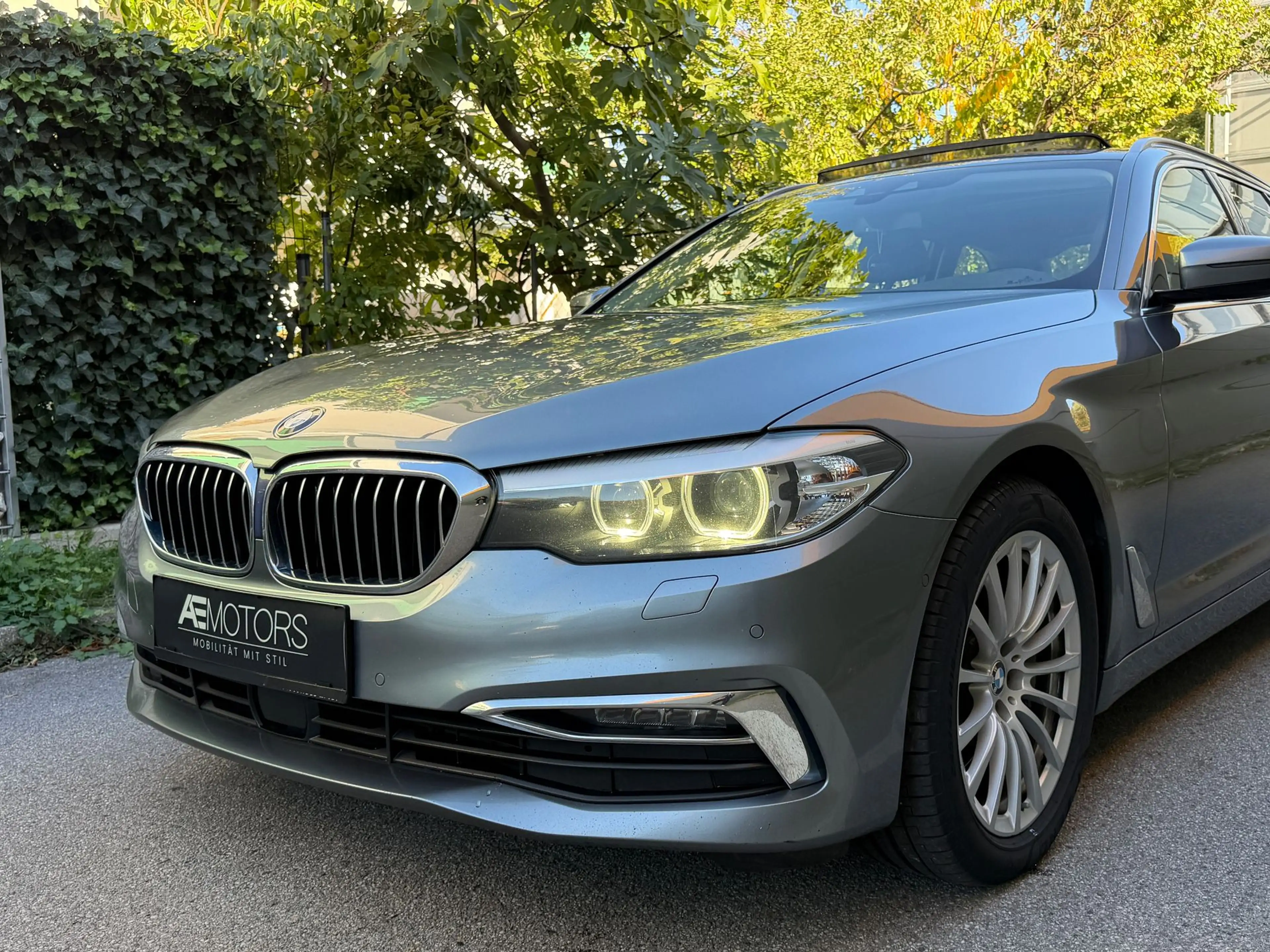 BMW 530 //VOLL//KREDIT-GARANTIE//PANO//LUXURY-LINE// — photo 8