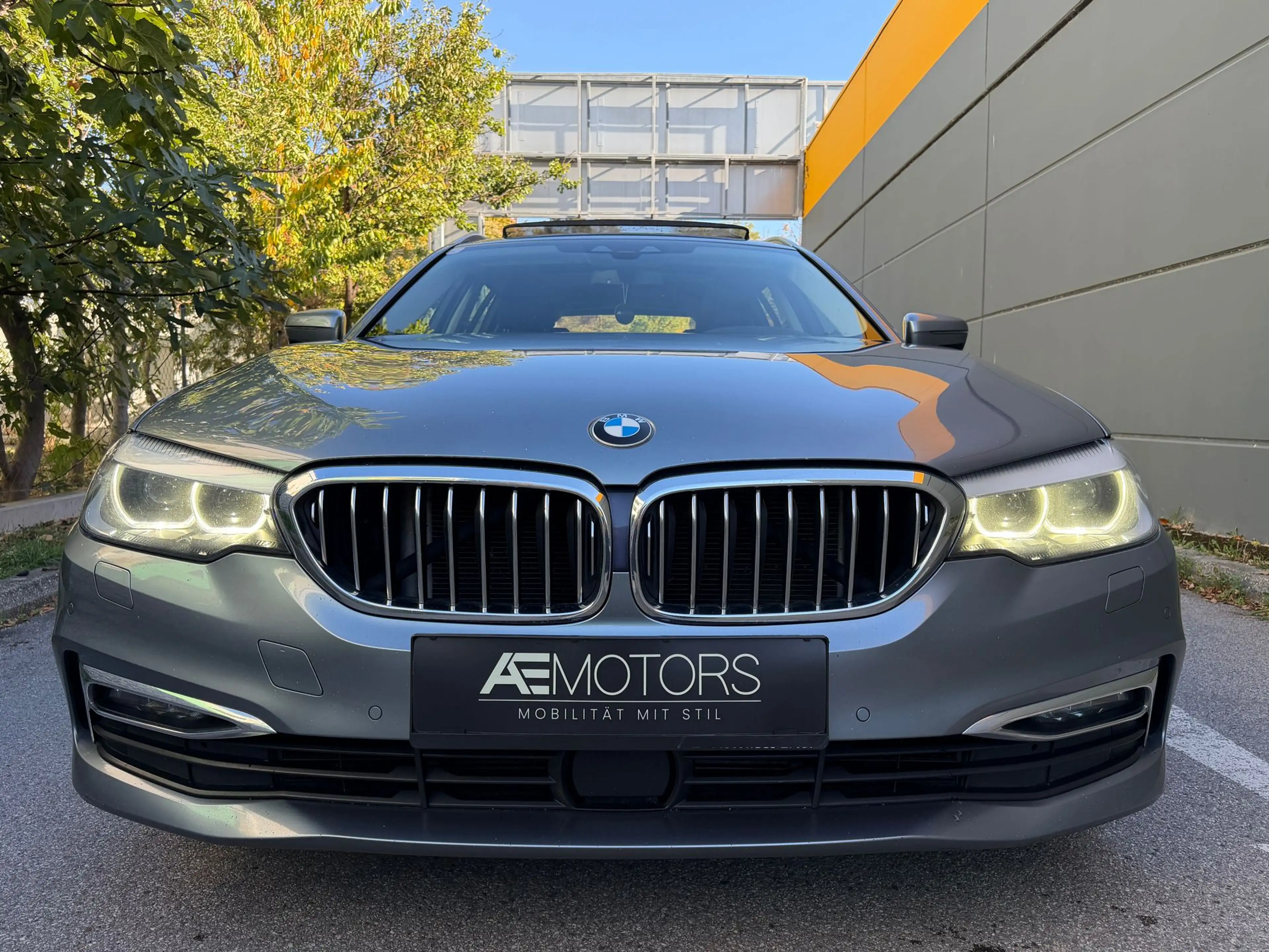 BMW 530 //VOLL//KREDIT-GARANTIE//PANO//LUXURY-LINE// — photo 4