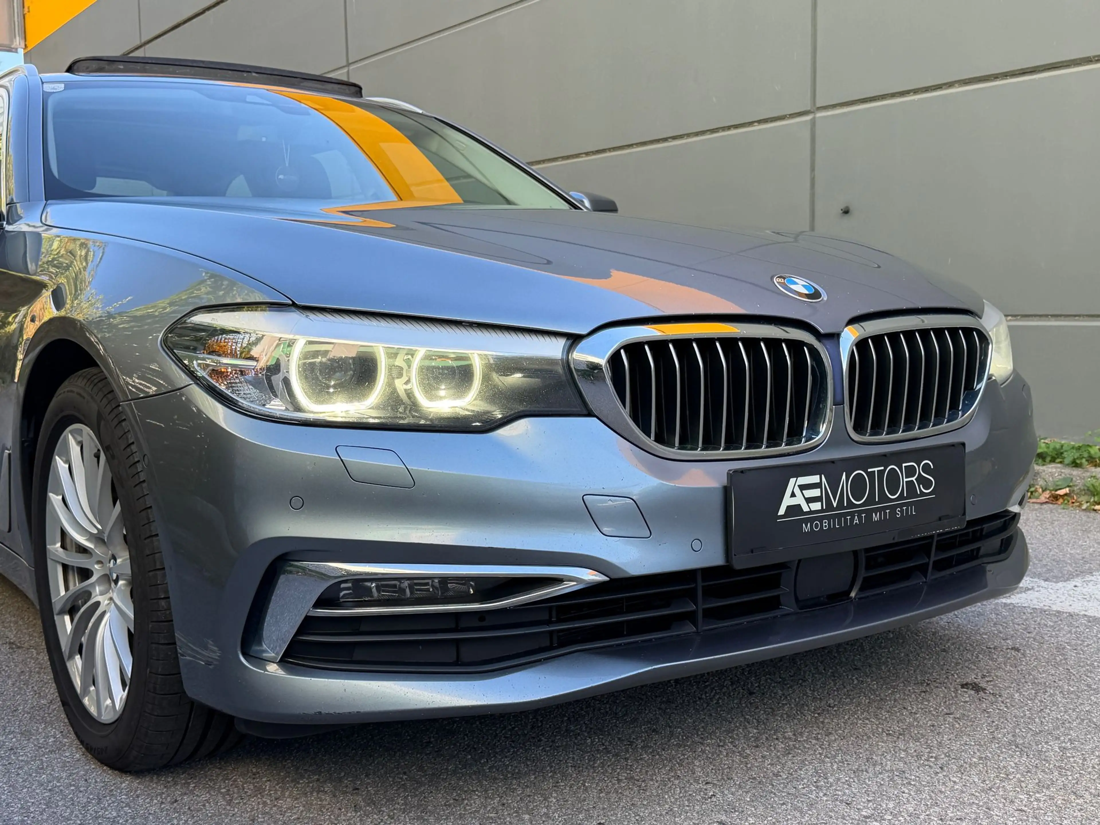 BMW 530 //VOLL//KREDIT-GARANTIE//PANO//LUXURY-LINE// — photo 3