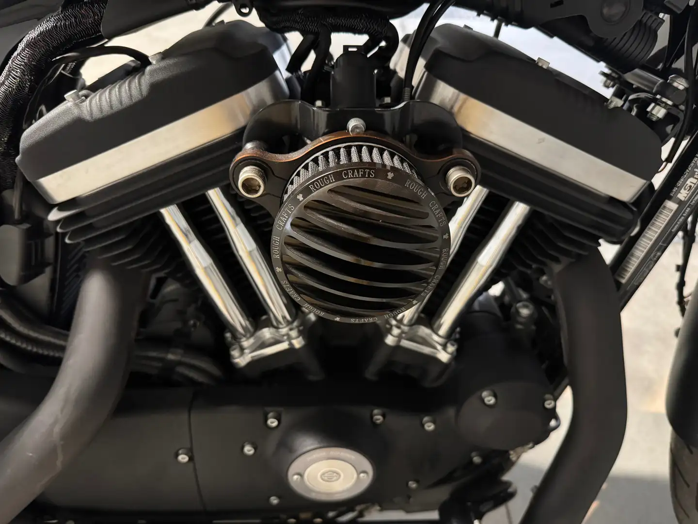 Harley-Davidson Iron 883 Černá - 2