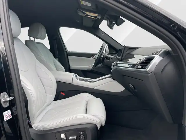 BMW X6 view 14