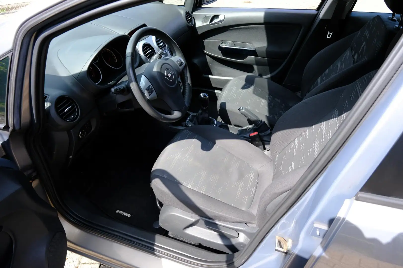 Opel Corsa 1.3 CDTi EcoFlex S/S Business Edition Navi|Airco|C Brun - 2