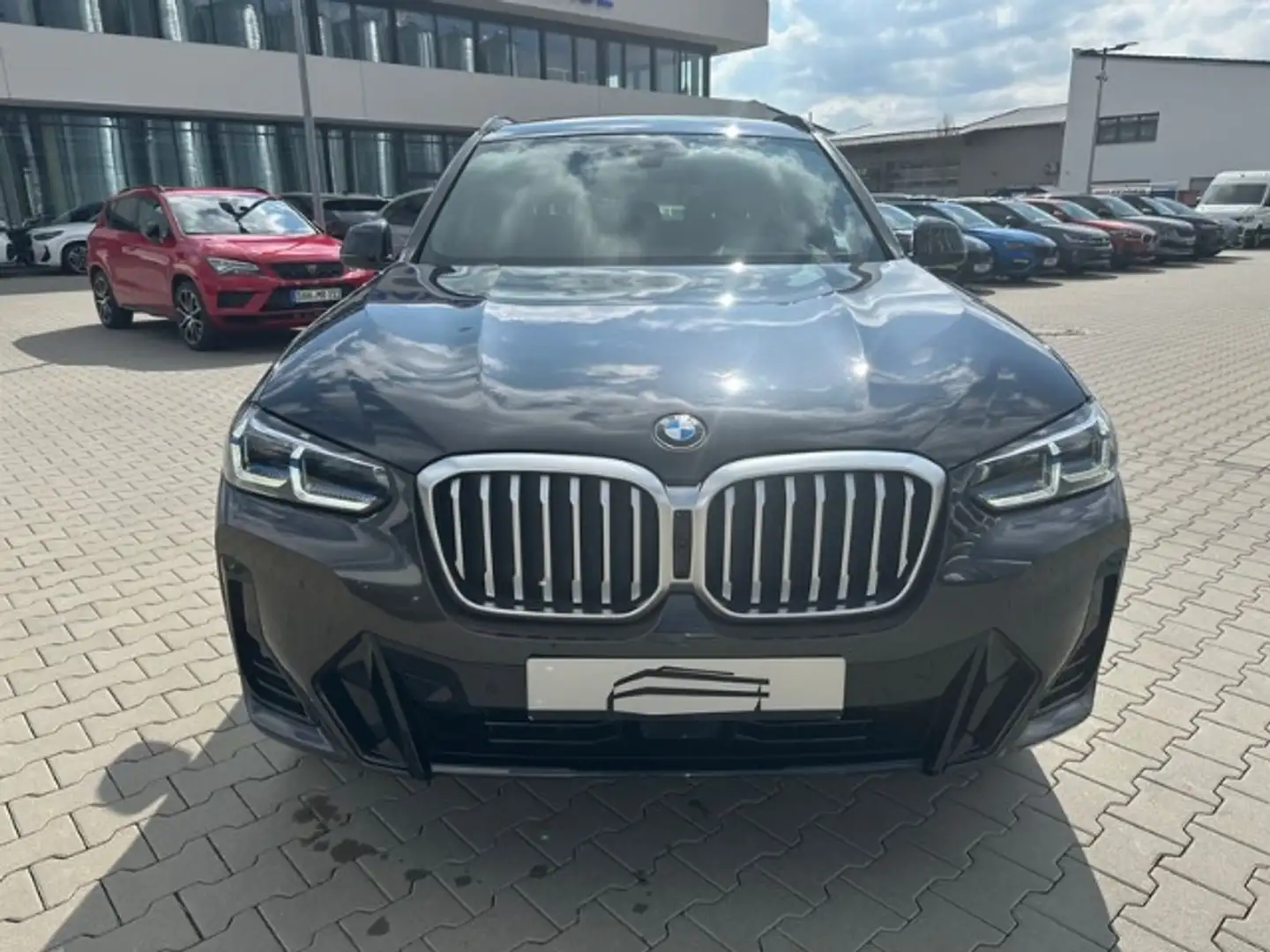 BMW X3 xDrive 20 i M Sport AHK HiFi Head-Up Laser ACC Grau - 2