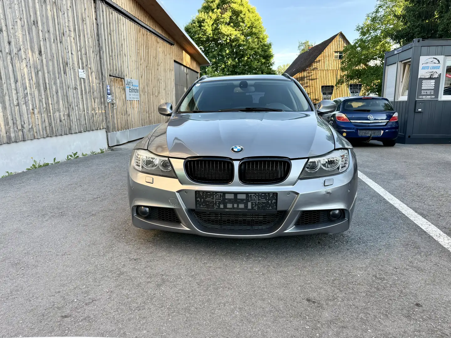 BMW 318 318d Grau - 2