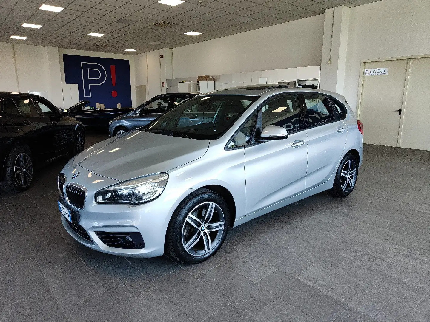 BMW 218 i A.T Sport Tetto Navi Camera+Sensori Fari Xeno Argintiu - 1