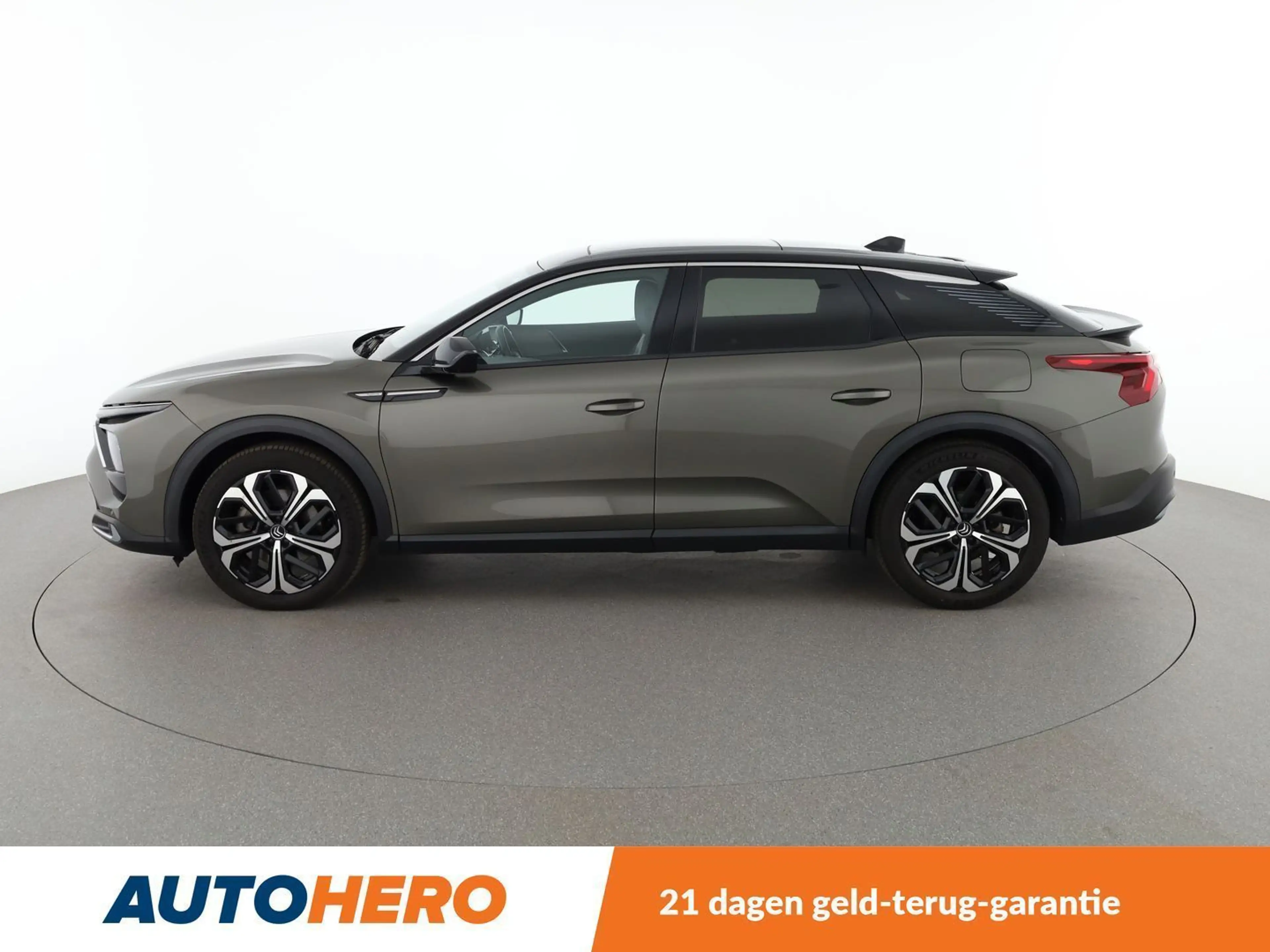 Citroen C5 X 1.6 Plug-in Hybrid Shine Pack — photo 3