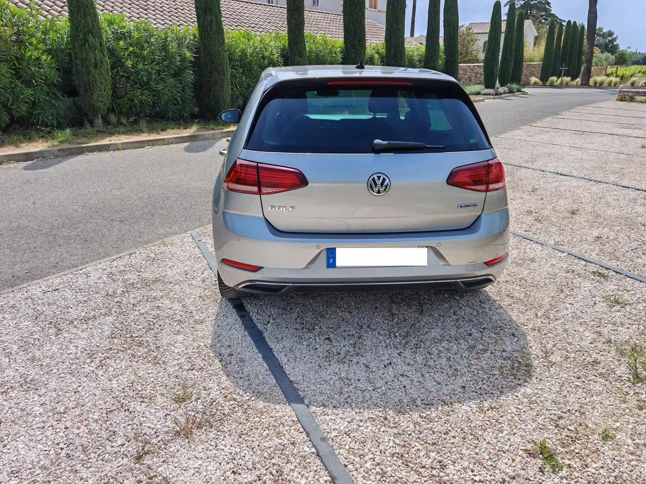 Volkswagen Golf Standard Model — photo 14