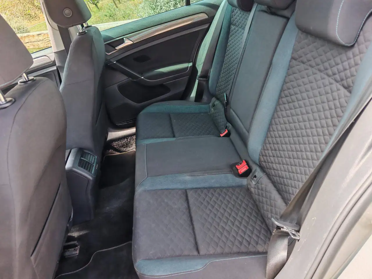 Volkswagen Golf Standard Model — photo 10